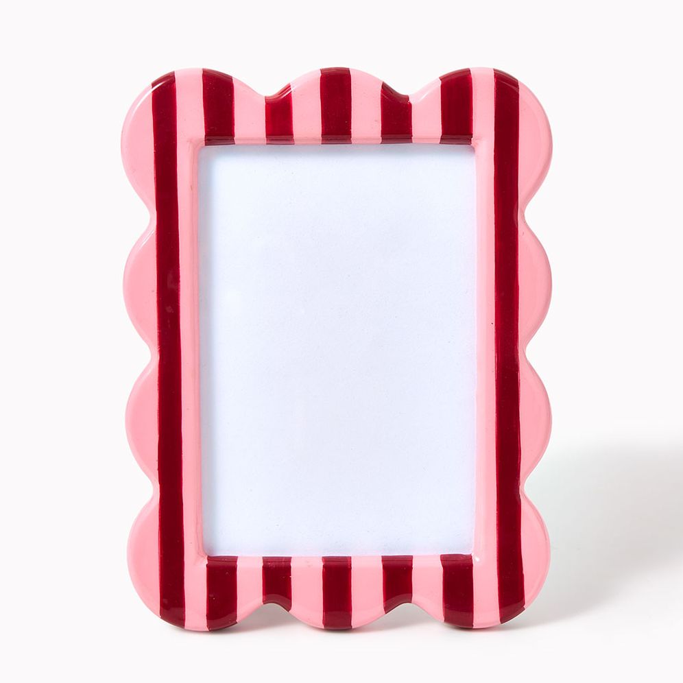 Scalloped Striped 4x6 Frame