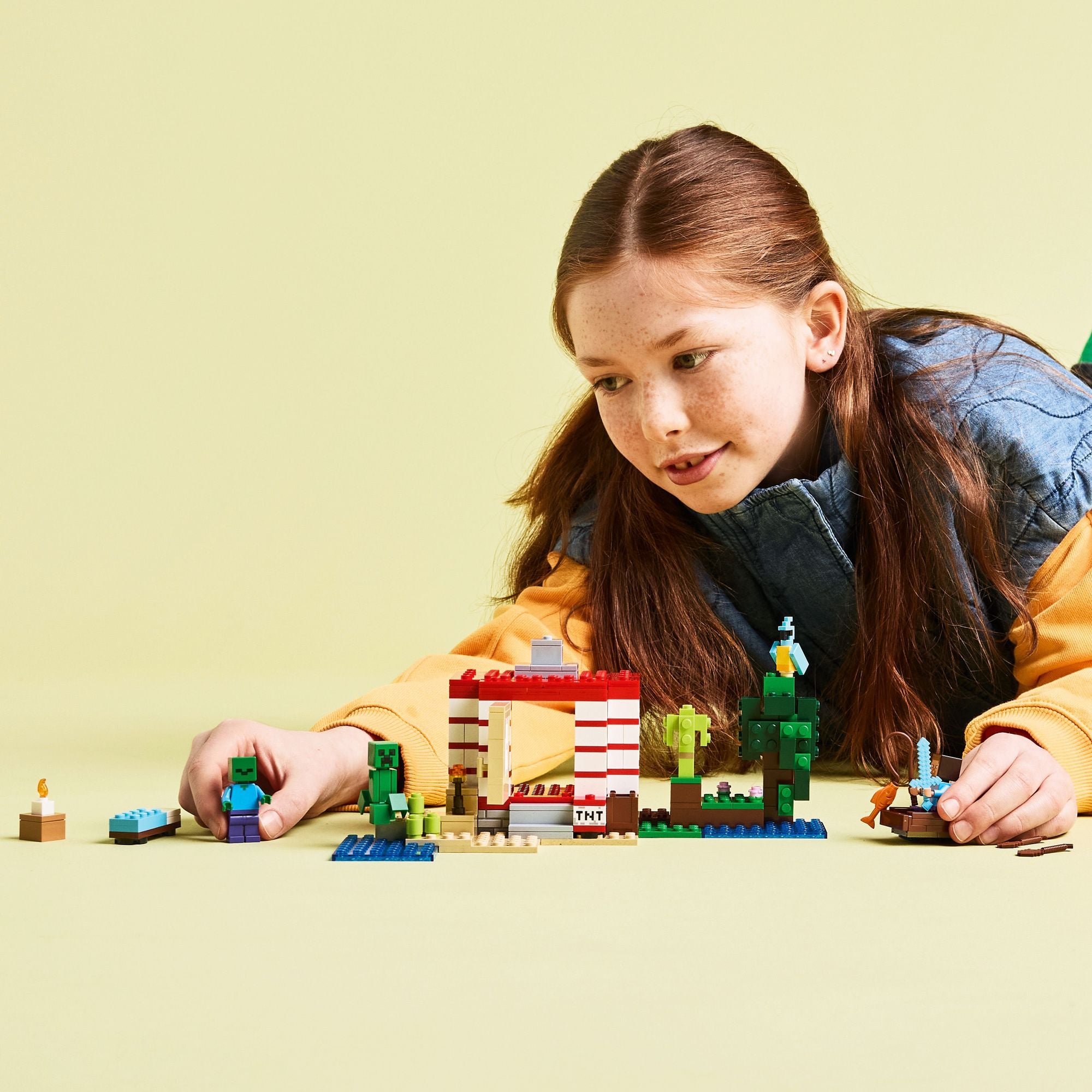 LEGO Minecraft The TNT Jungle House 21275