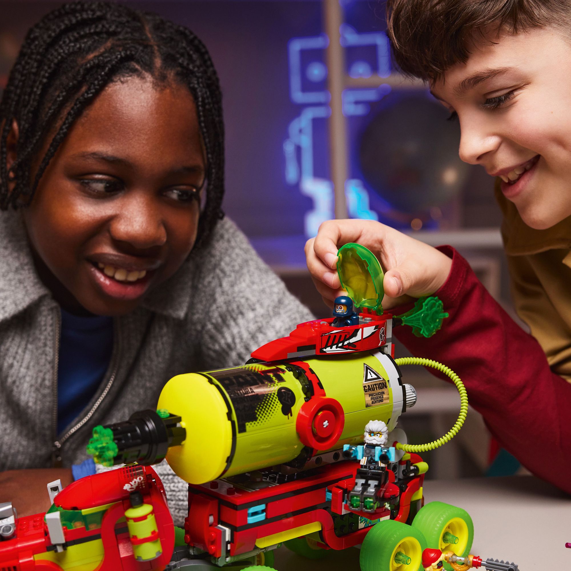 LEGO DREAMZzz Mateo's Spray Paint Truck 71499