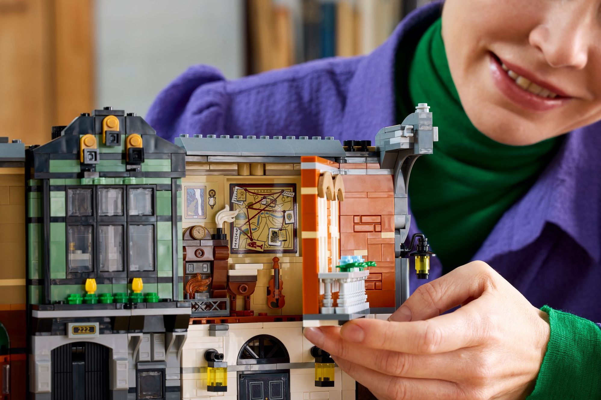 LEGO Icons Sherlock Holmes: Book Nook 10351 (B&N Exclusive)