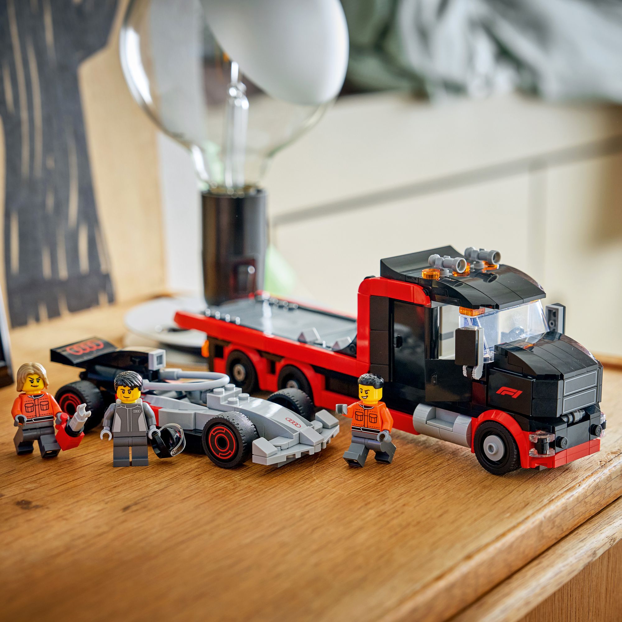 LEGO City Formula 1 F1® Display Truck with Audi F1® Race Car 60493