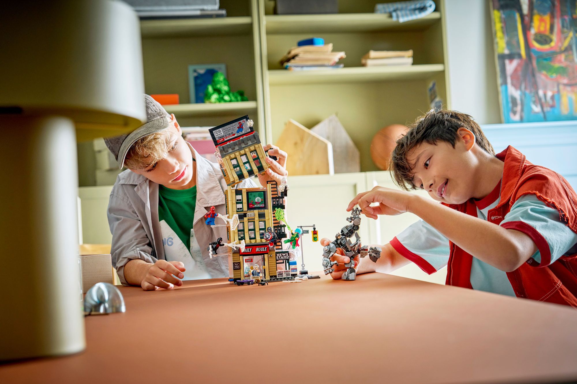LEGO Super Heroes Marvel Spider-Man vs. Mysterio: The Daily Bugle 76342