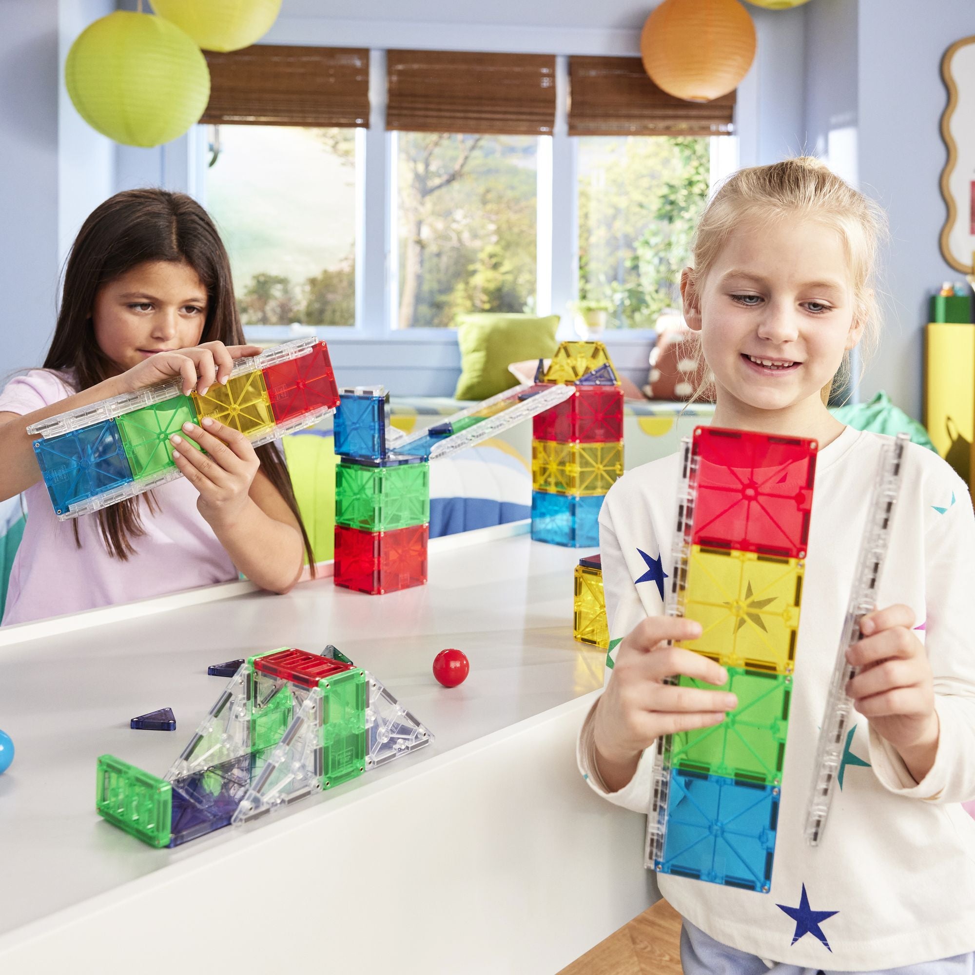 MAGNA-TILES® Rail Racers Deluxe 90-Piece Magnetic Construction Set, The Original Magnetic Building Brand