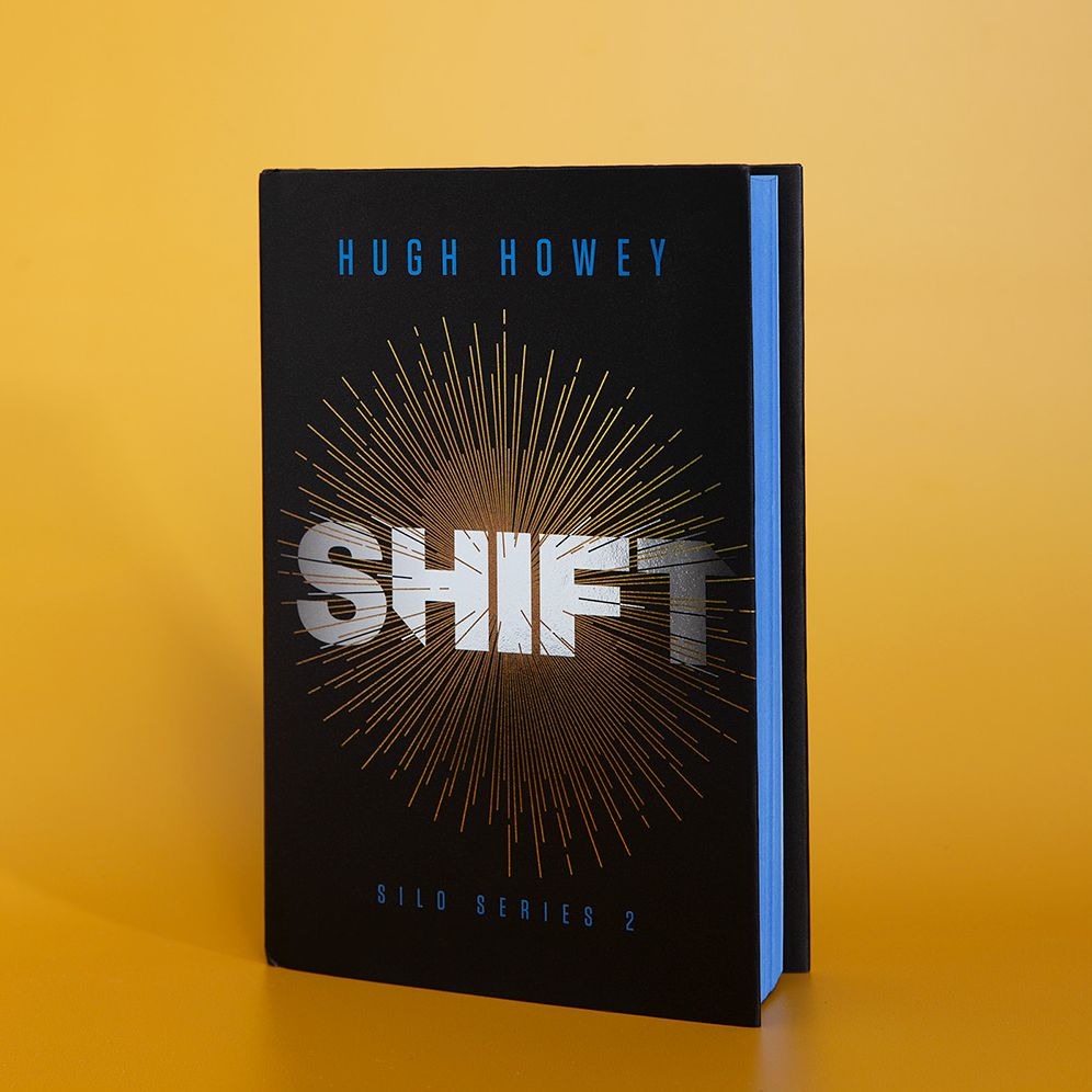 Shift Deluxe Collector's Edition: Book Two of the Silo Series