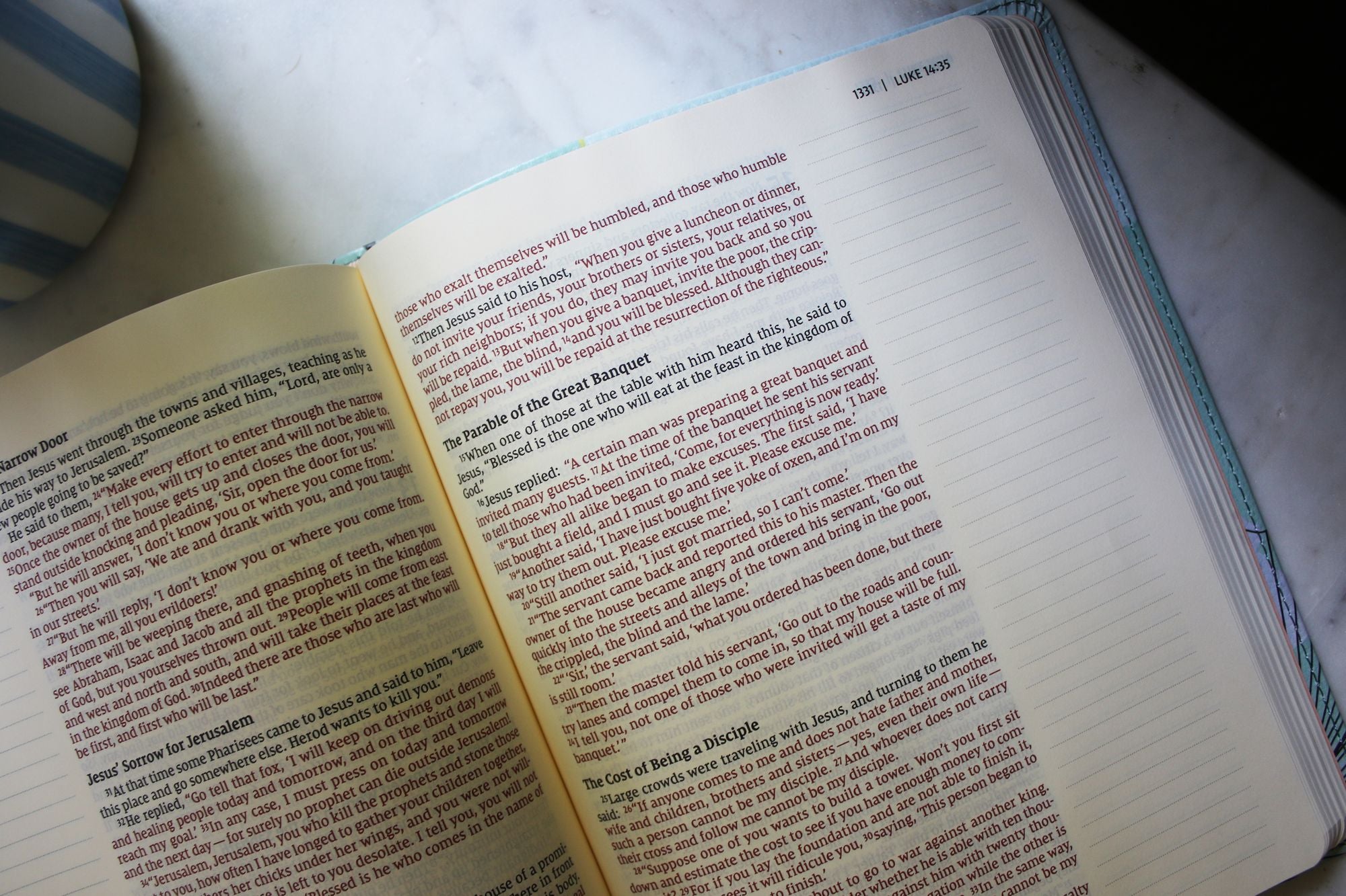 NIV, Journal the Word Bible (Perfect for Note-Taking), Leathersoft, Teal/Floral, Red Letter, Comfort Print: Reflect, Take Notes, or Create Art Next to Your Favorite Verses