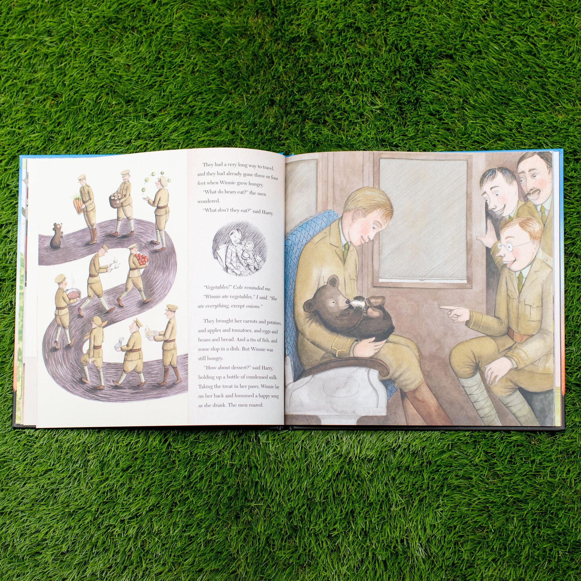 Finding Winnie: The True Story of the World's Most Famous Bear (Caldecott Medal Winner)