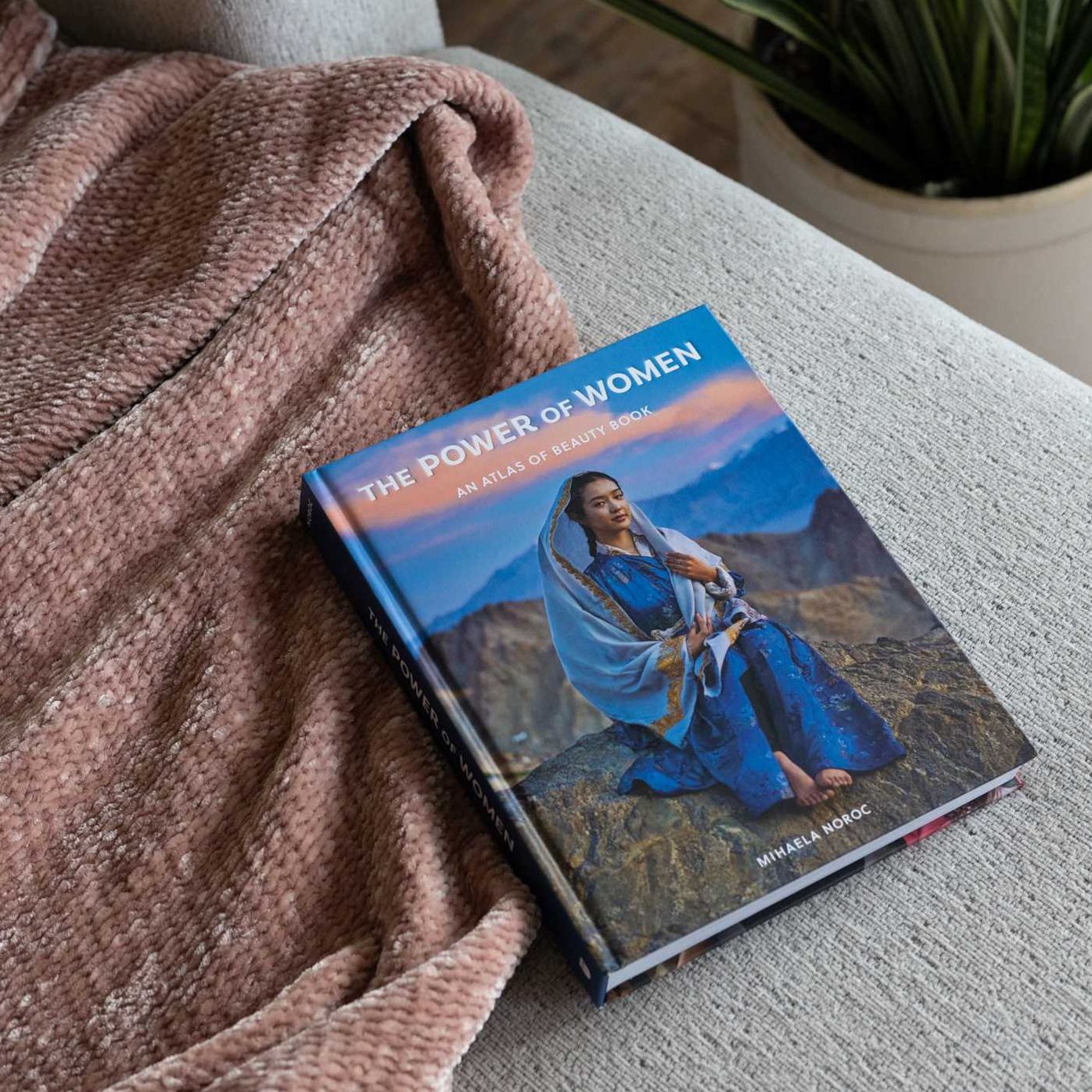 The Power of Women: An Atlas of Beauty Book