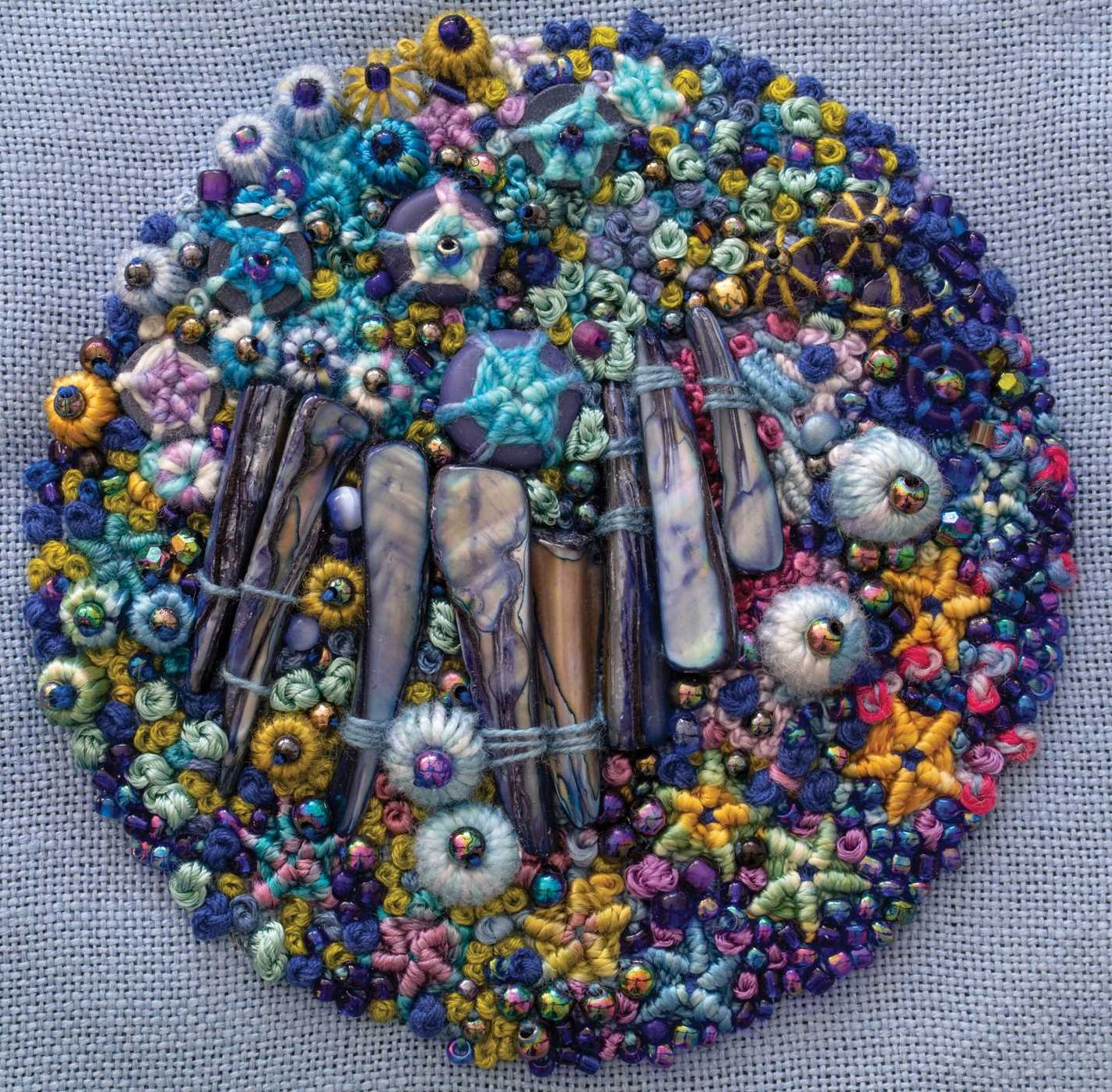 Creative Stitches for Contemporary Embroidery: Visual Guide to 120 Essential Stitches for Stunning Designs
