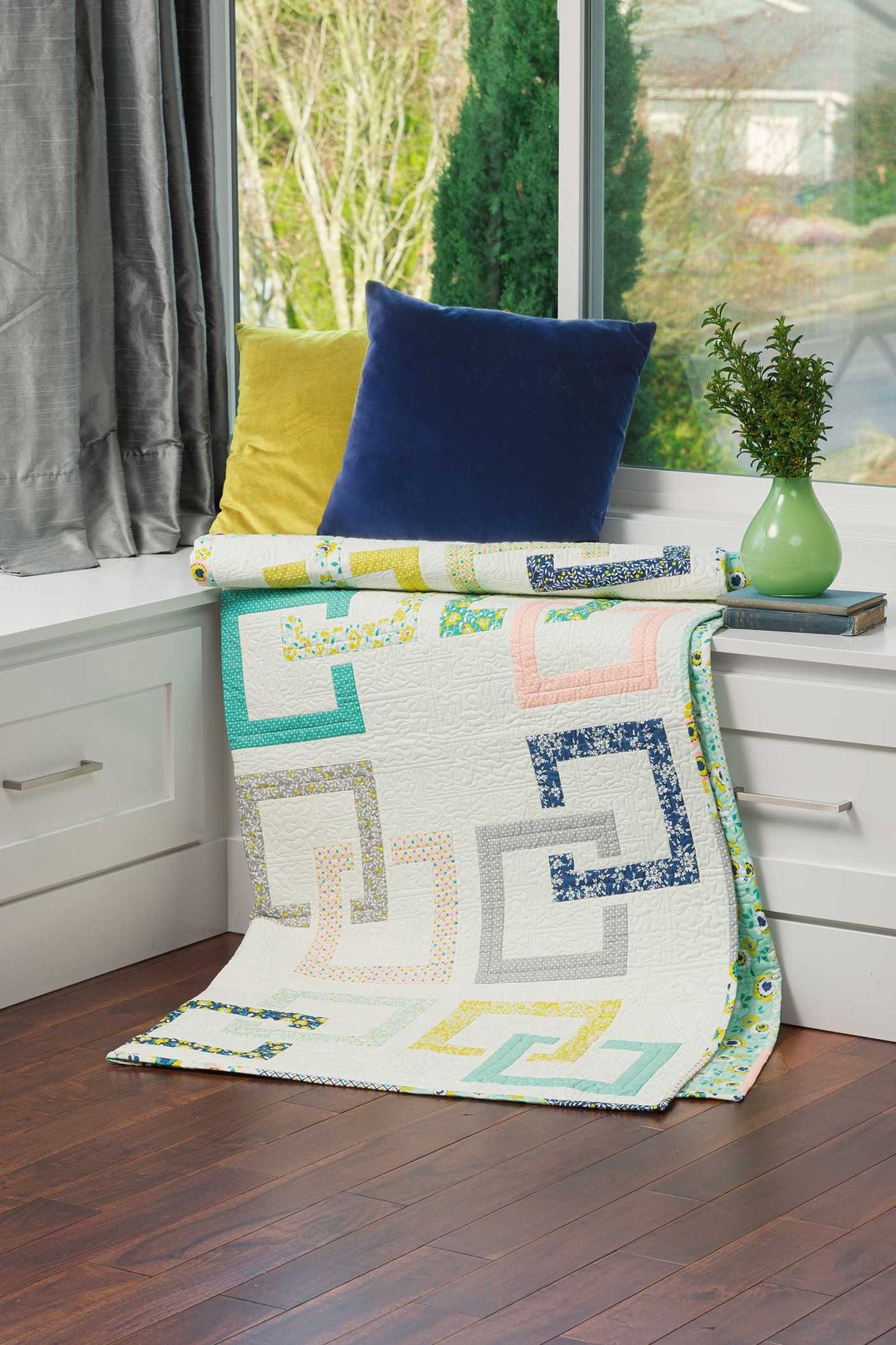 Fast & Fun Lap Quilts: 9 Patterns for 10" Squares