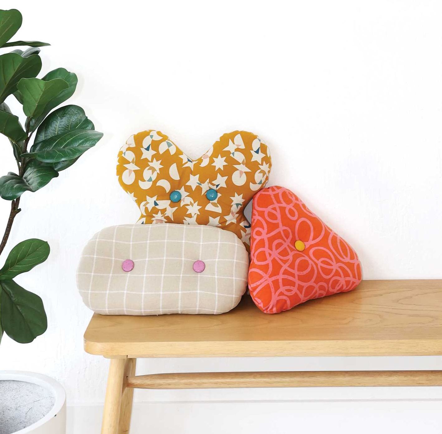 Zakka Sewn: Stitch, Quilt, Share & Love; 20+ Projects