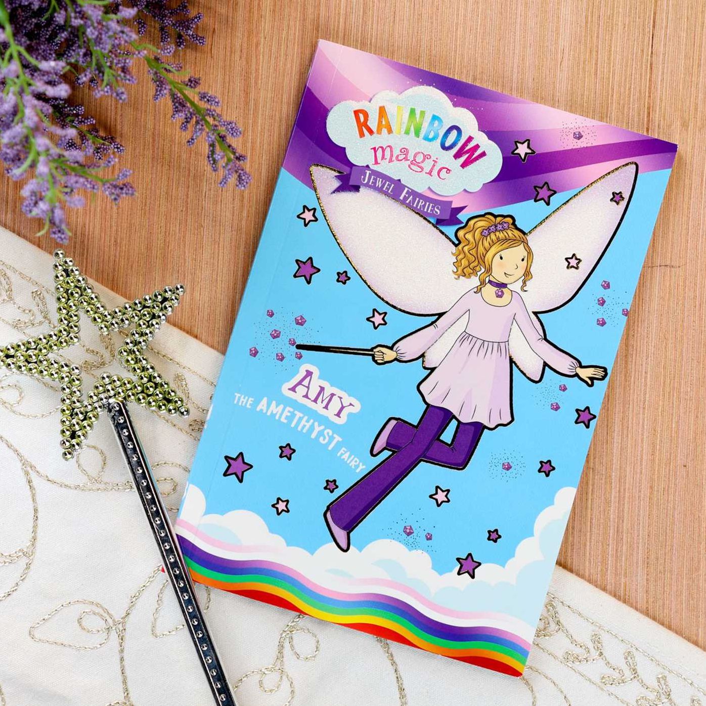 Rainbow Magic Jewel Fairies #5: Amy the Amethyst Fairy