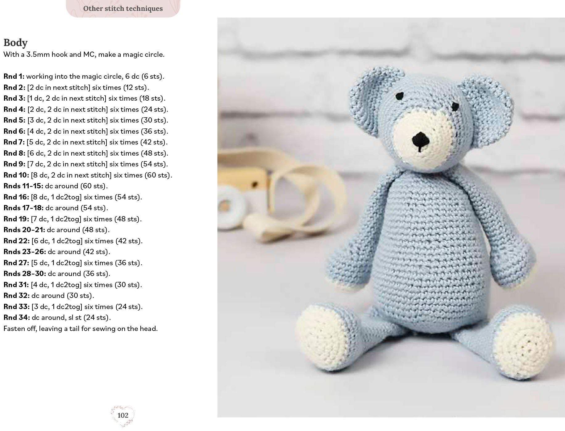 Pocket Book of Crochet: Mindful crafting for beginners