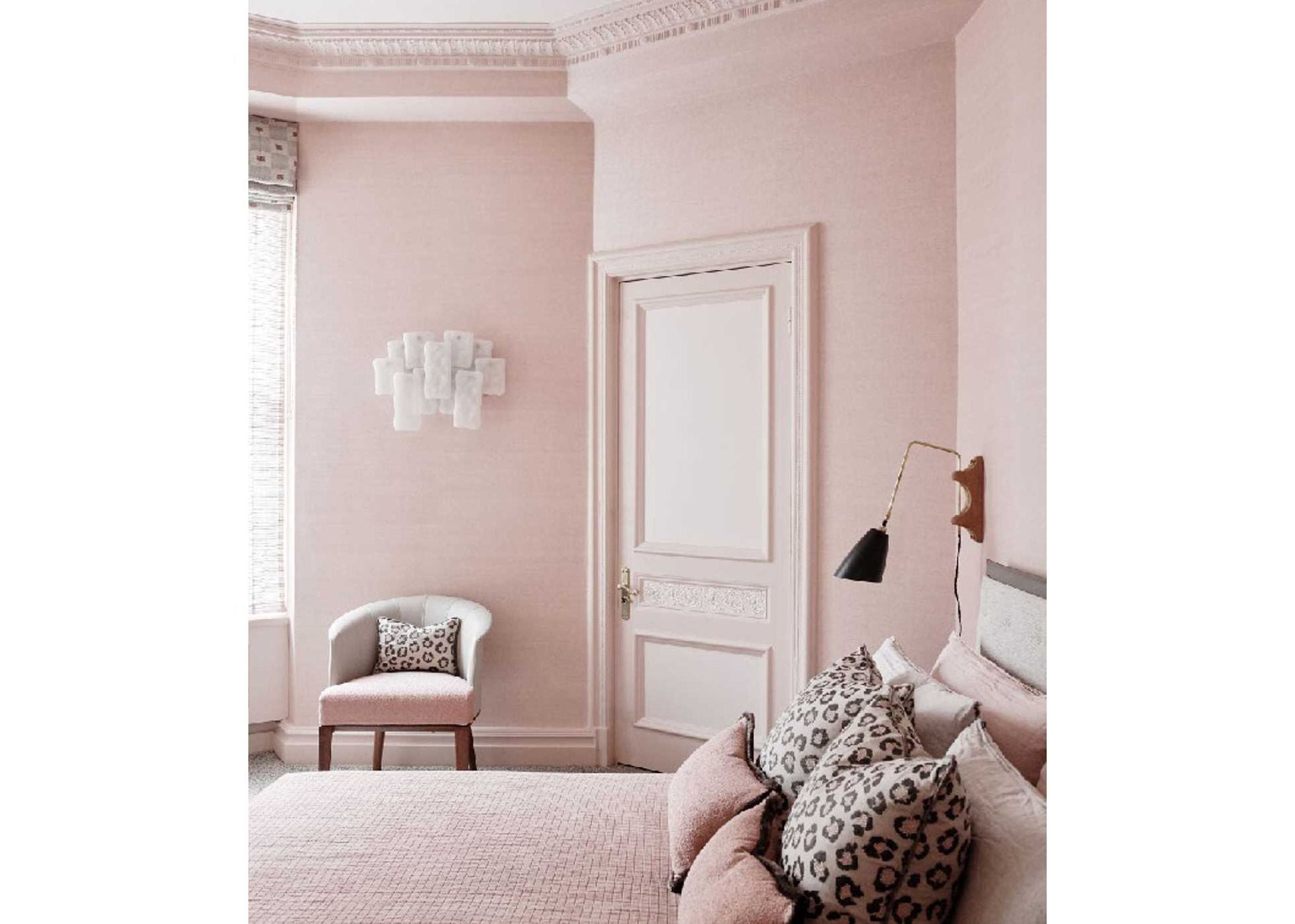 Curated Living: Elegant Interiors and Artful Homes