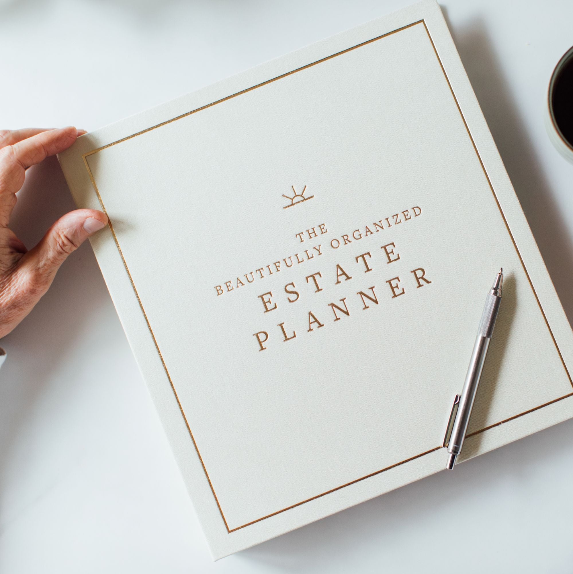 The Essential Estate Planner: An Elegant End of Life Planner to Organize Your Important Affairs and Final Wishes