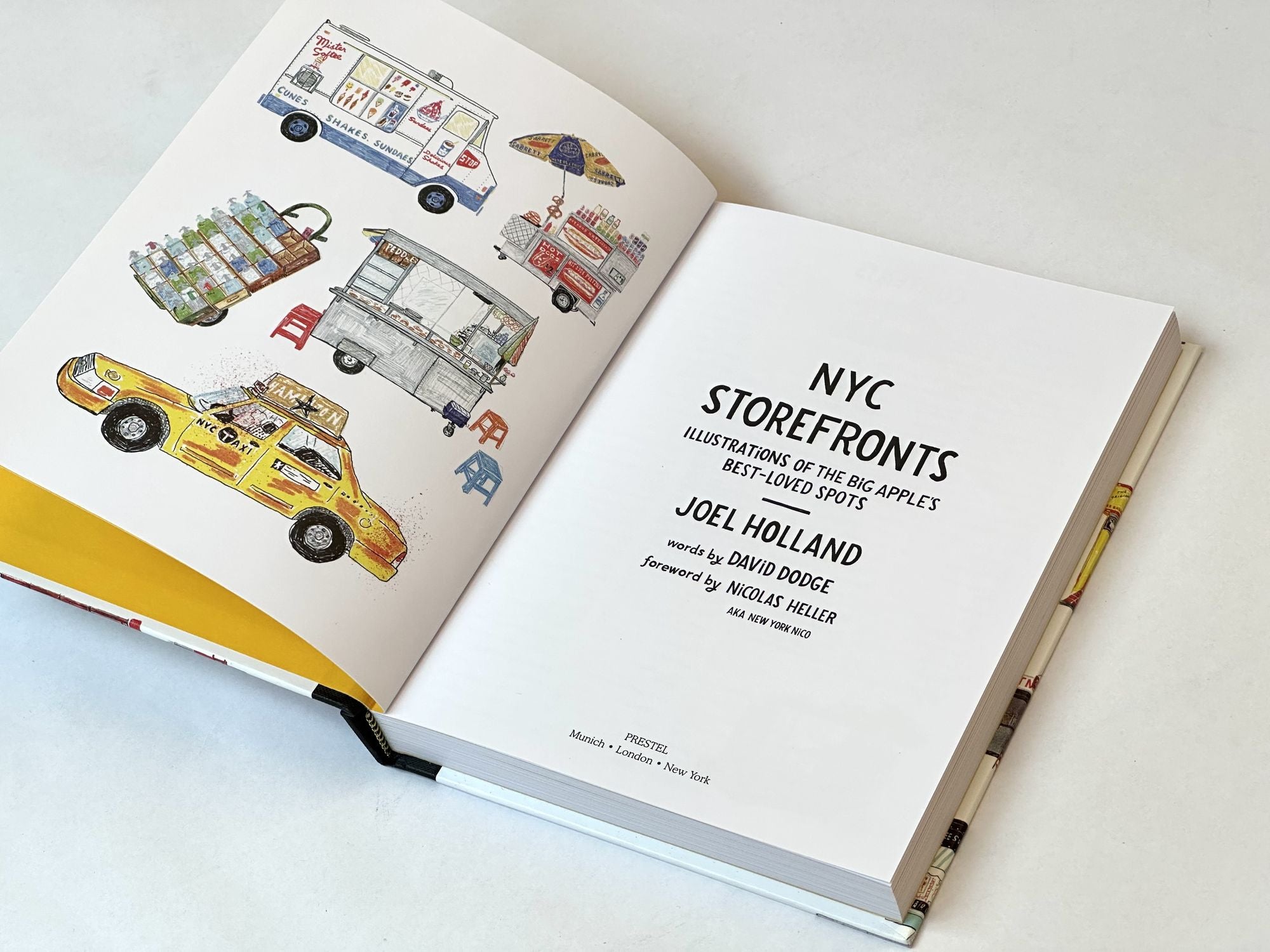 NYC Storefronts: Illustrations of the Big Apple's Best-Loved Spots (Compact Edition)