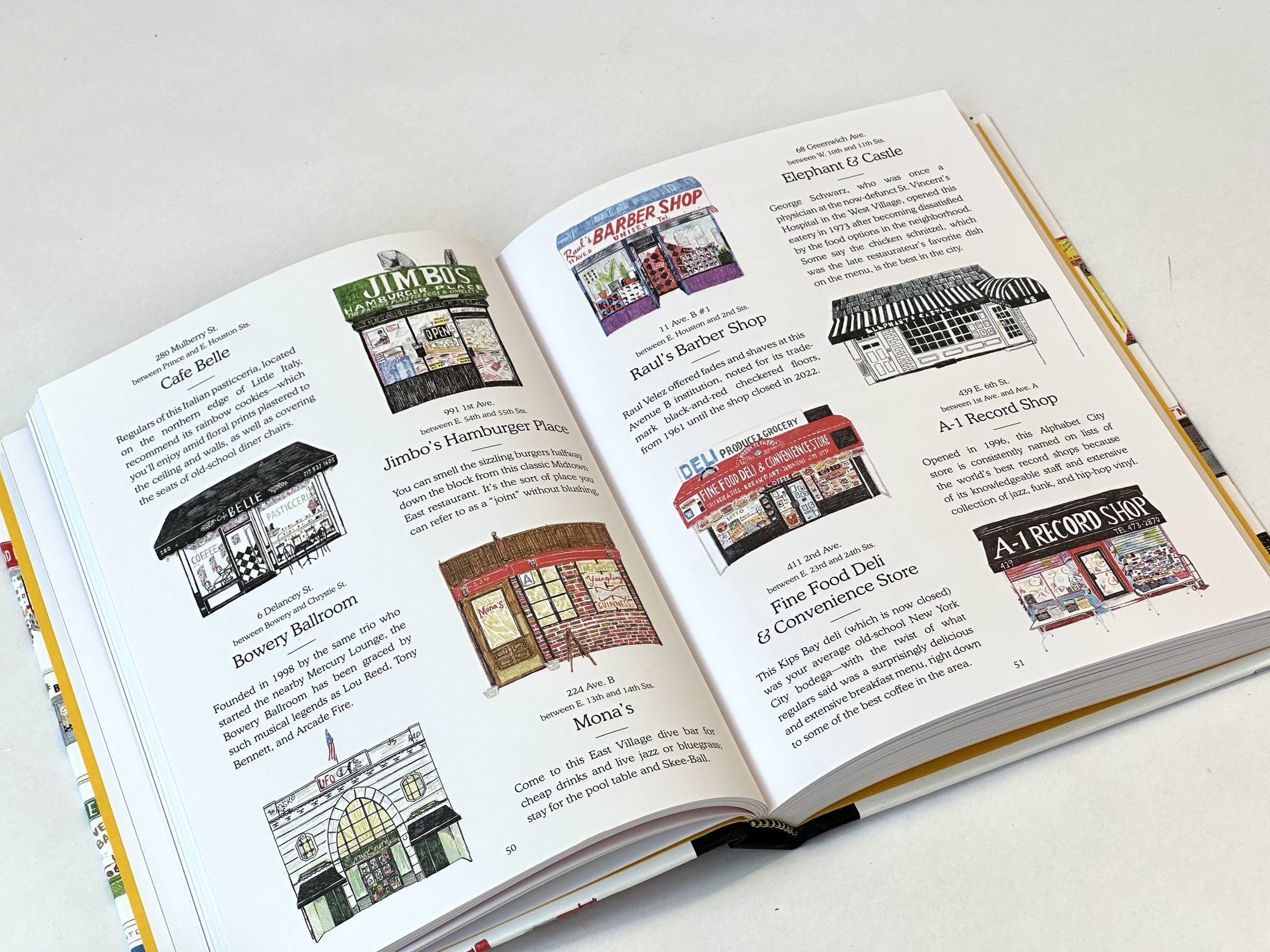 NYC Storefronts: Illustrations of the Big Apple's Best-Loved Spots (Compact Edition)