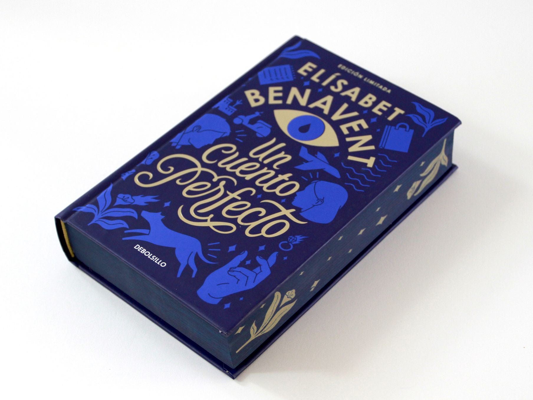 Un cuento perfecto (Edición limitada, cantos pintados) / A Perfect Story (Limited Edition, Sprayed Edges)