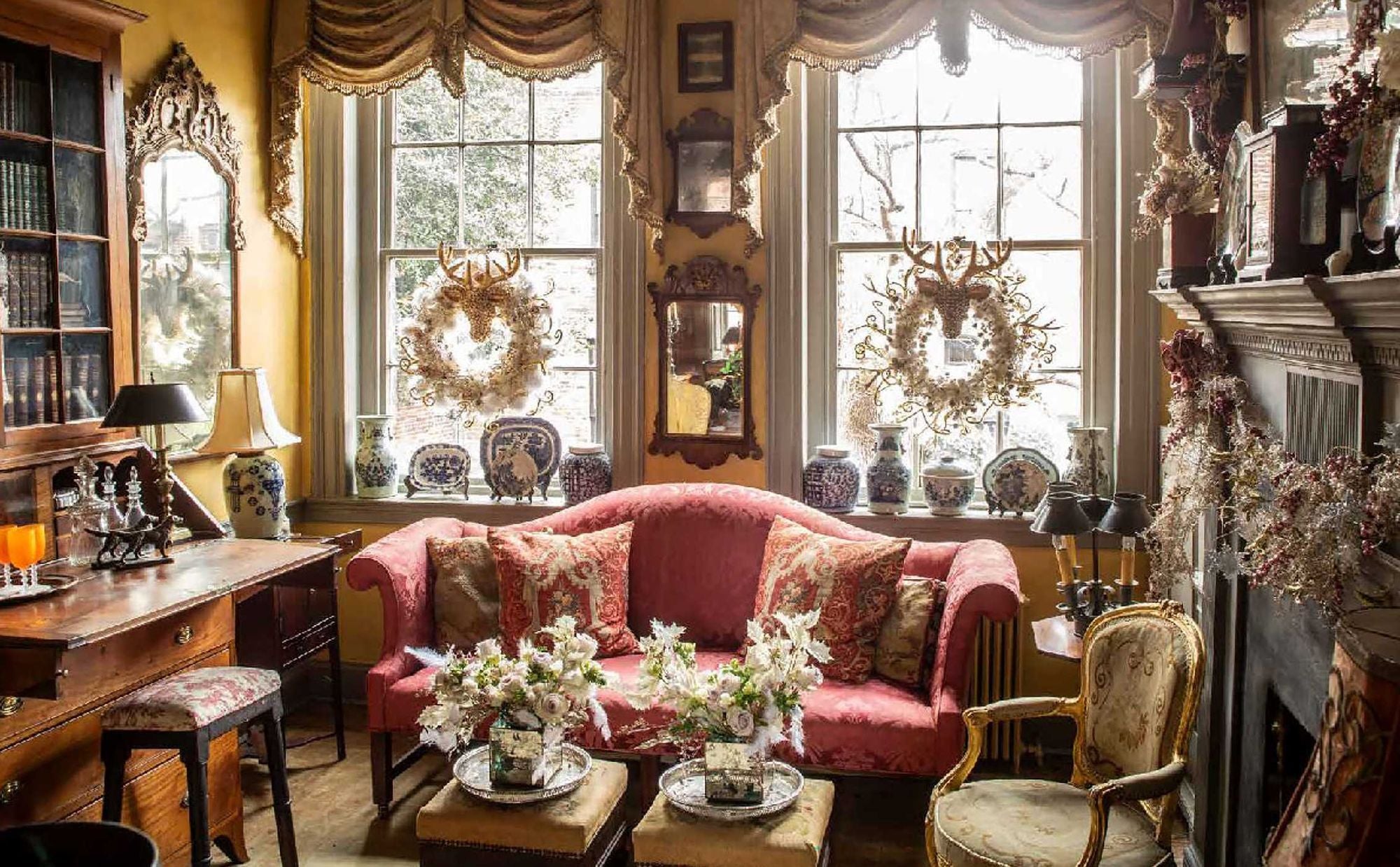 Laura Dowling Designing Christmas: Practical Tips for Festive Decor