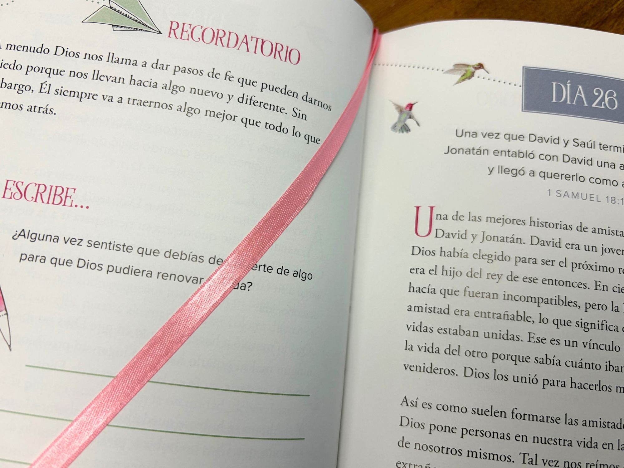 Una fe valiente: 100 devocionales para niñas / Fearless Faith: 100 Devotions for Girls