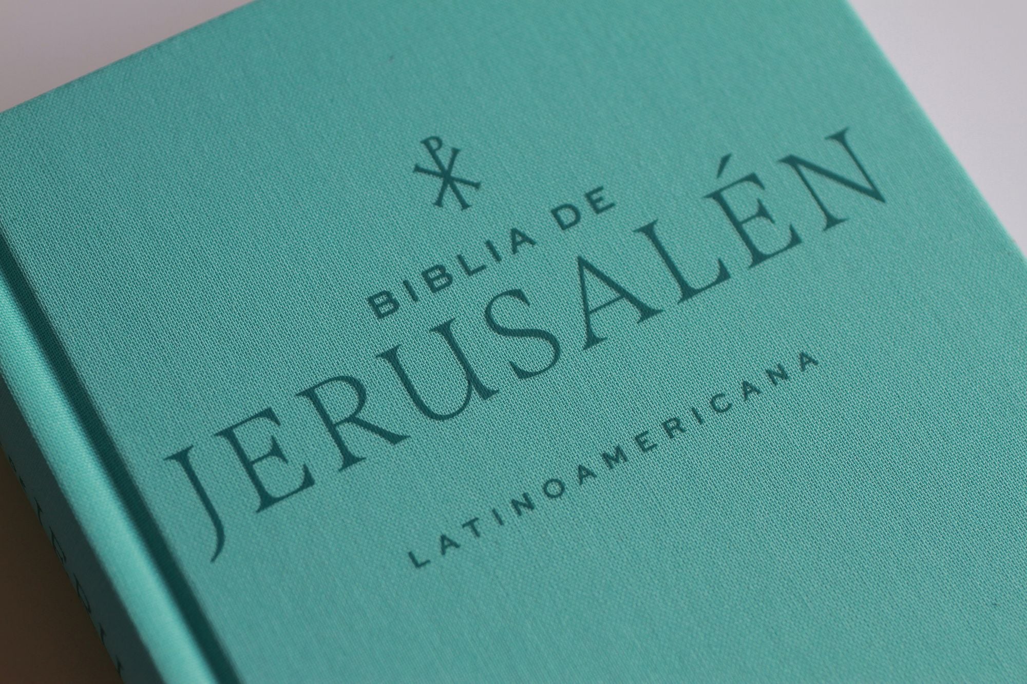 Biblia Católica Biblia de Jerusalén Latinoamericana, tapa dura, tela azul turquesa, edición de regalo / Spanish Jerusalem Bible, Latin American Edition, HC