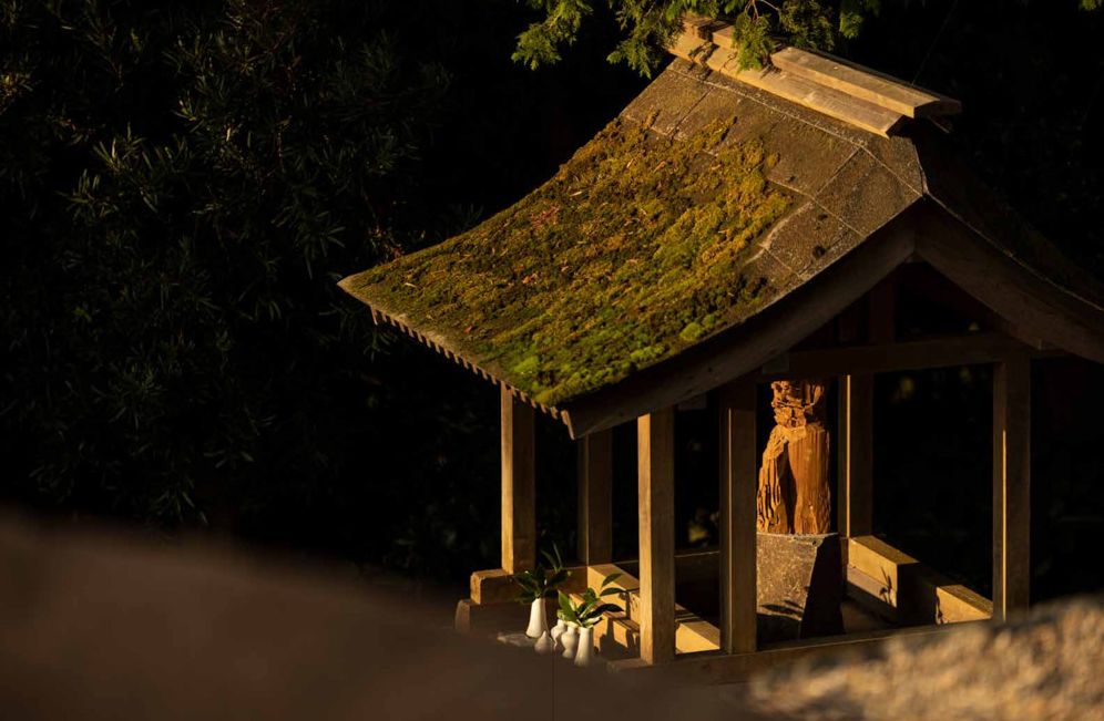 Hiroshi Sugimoto: Enoura Observatory: Land of Distant Memory