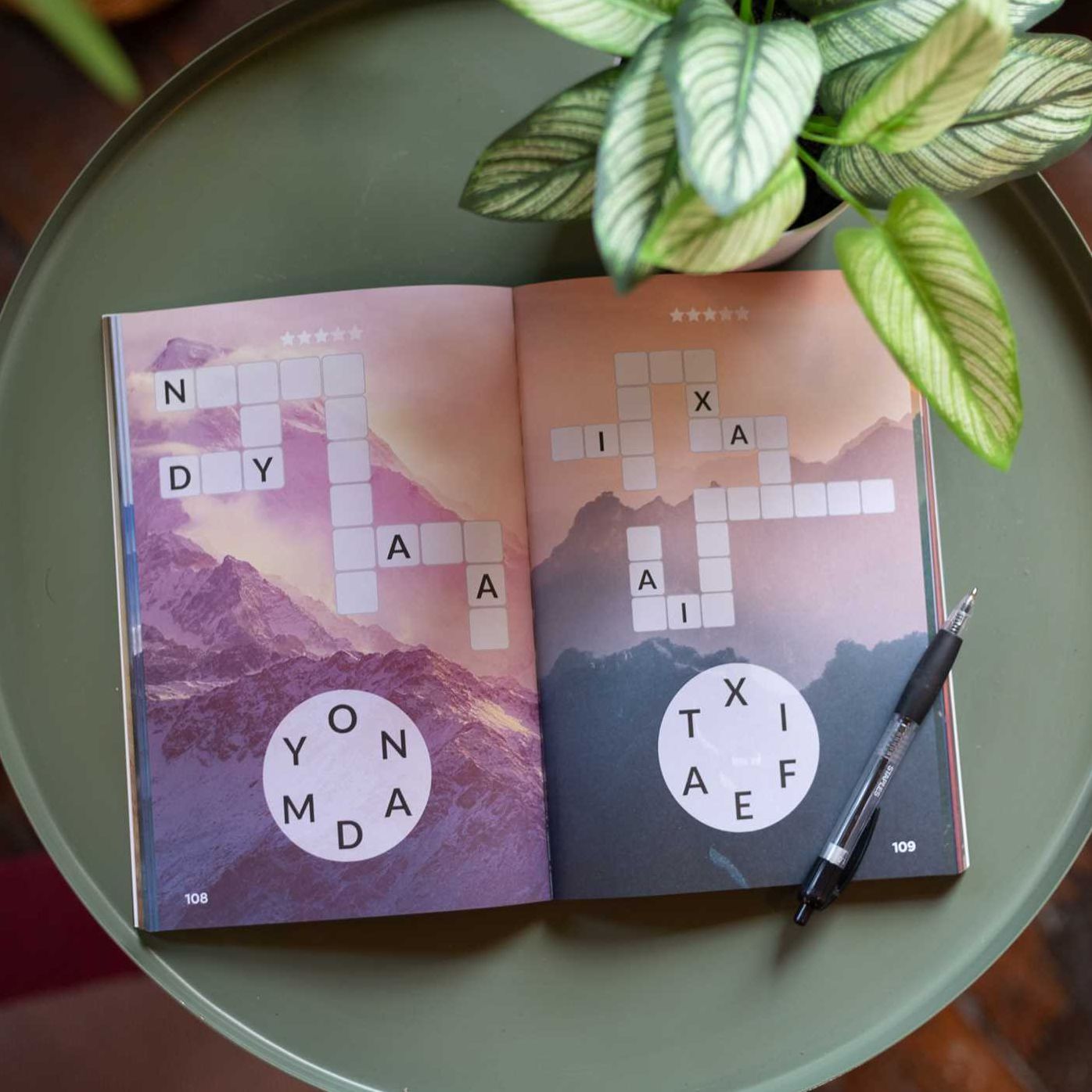 The Official Wordscapes Puzzle Book Volume 2