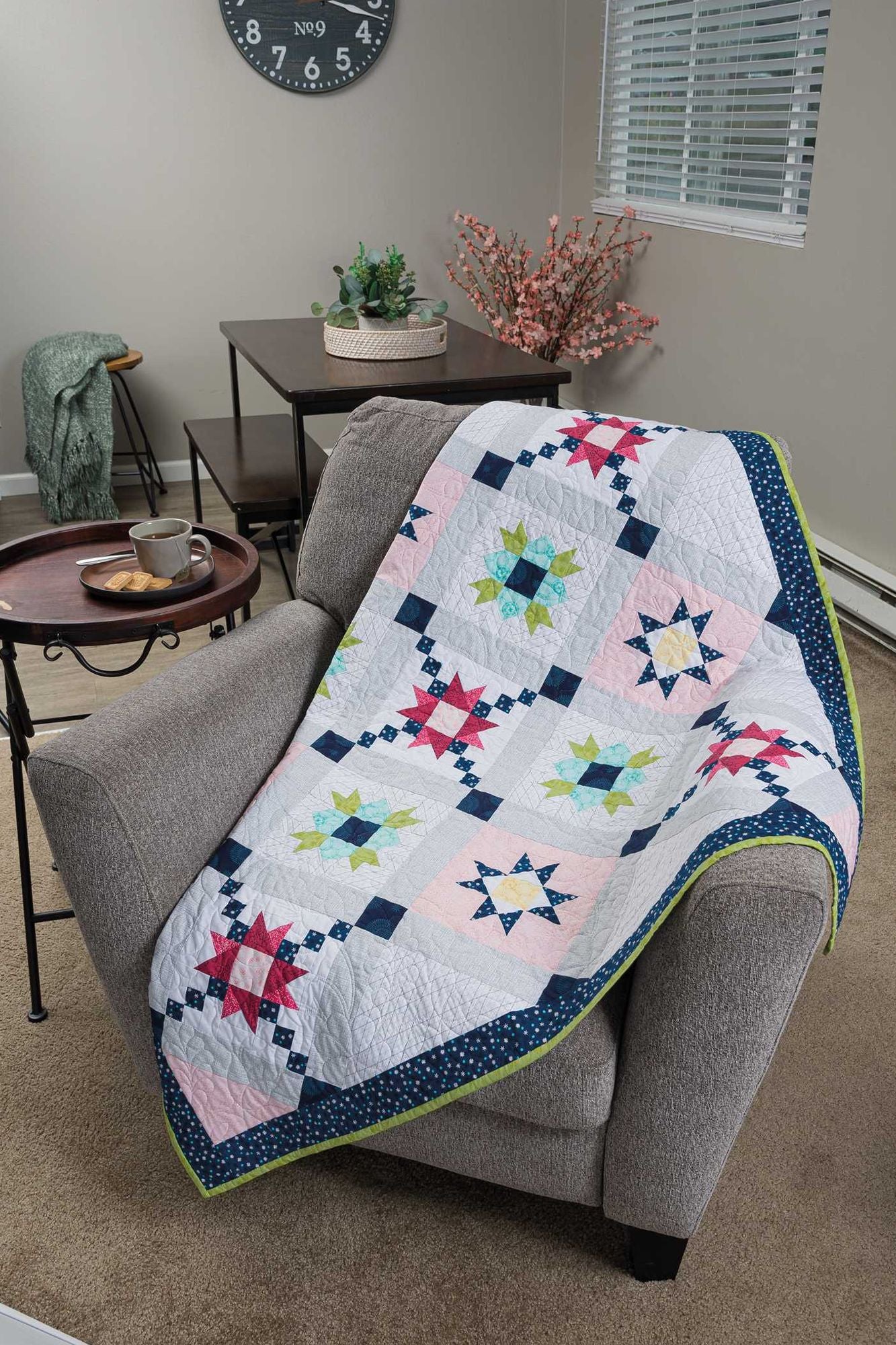 Barn Star Sampler: 20 Starry Blocks and 7 Spectacular Quilts
