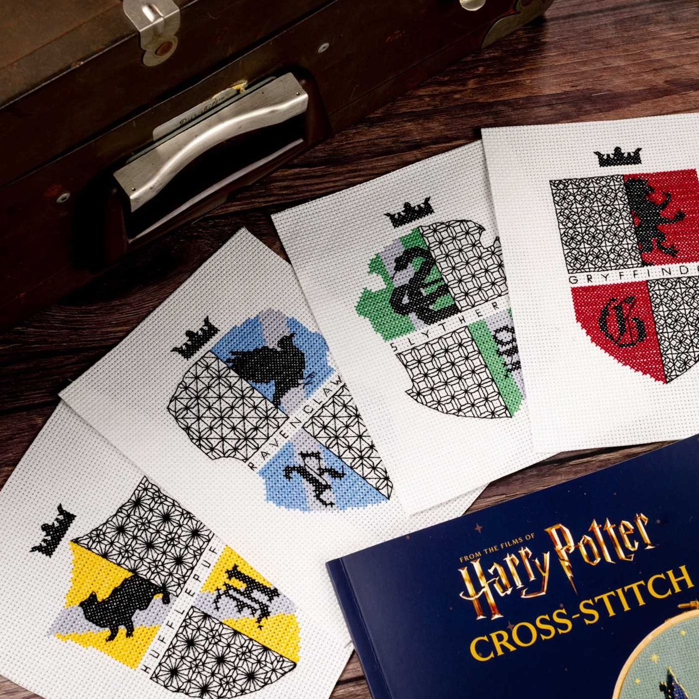 Harry Potter Cross-Stitch - Craft Kit - Craft Gift for Harry Potter Fans - Officially Licensed