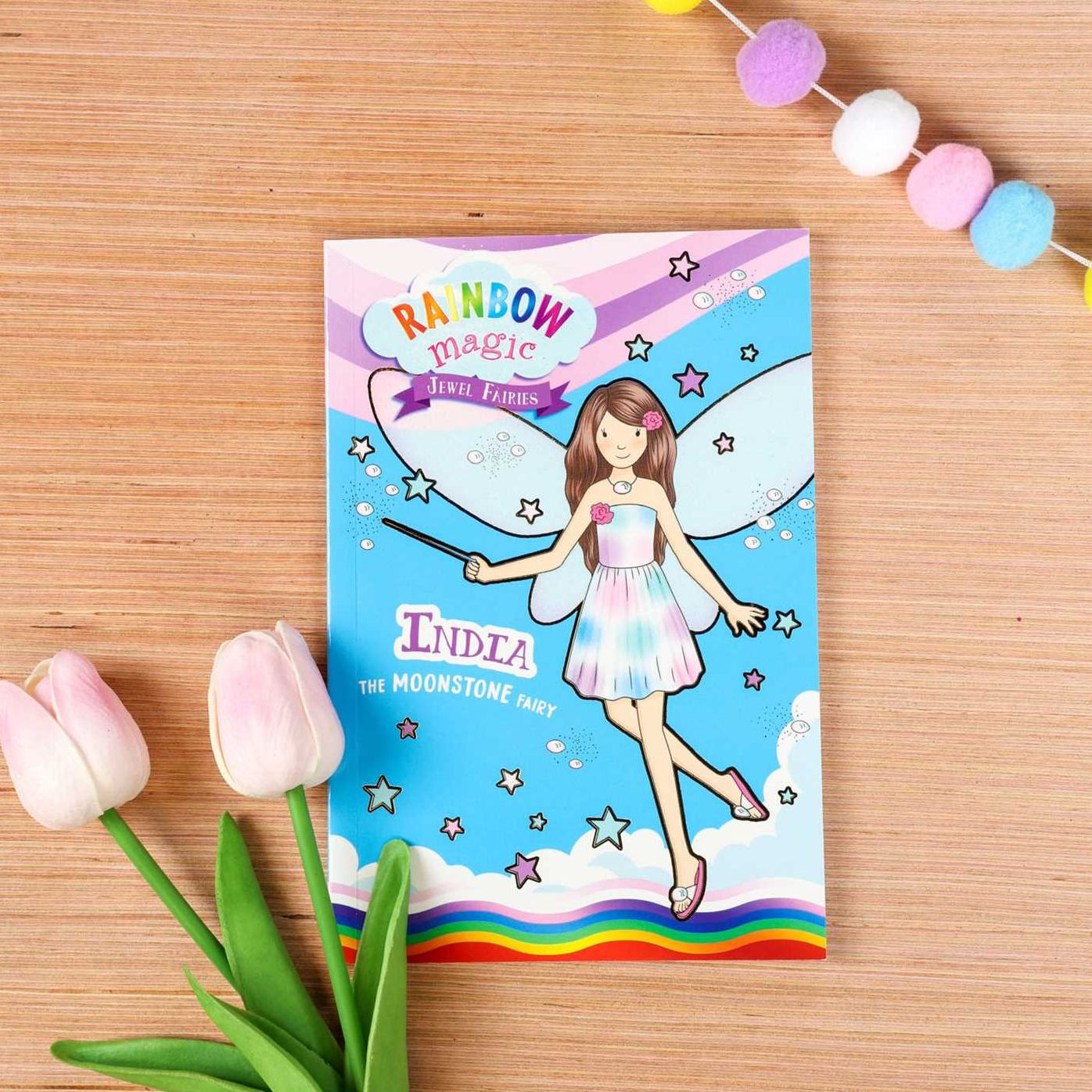 Rainbow Magic Jewel Fairies #1: India the Moonstone Fairy