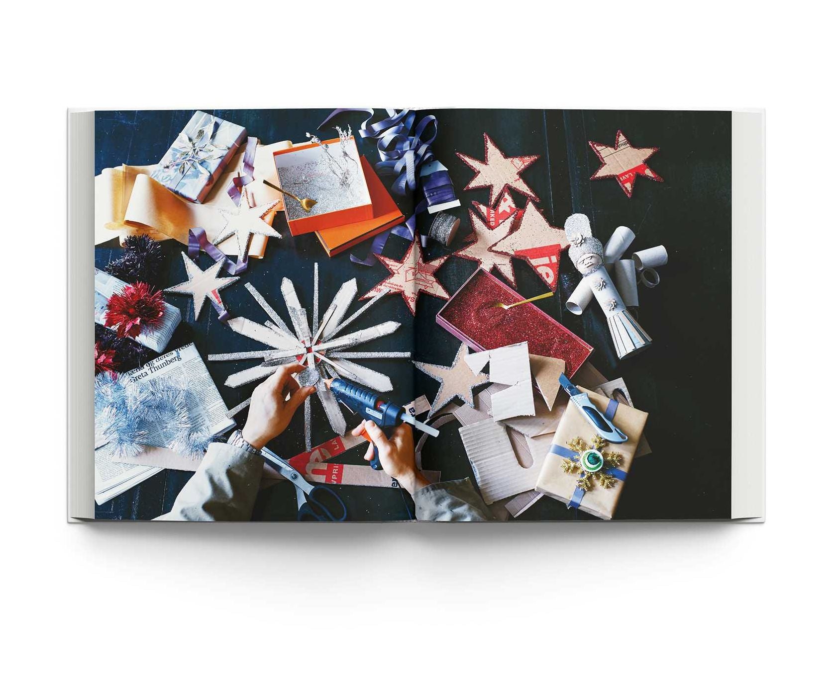 The Christmas Season: Created by Scandinavian Artists