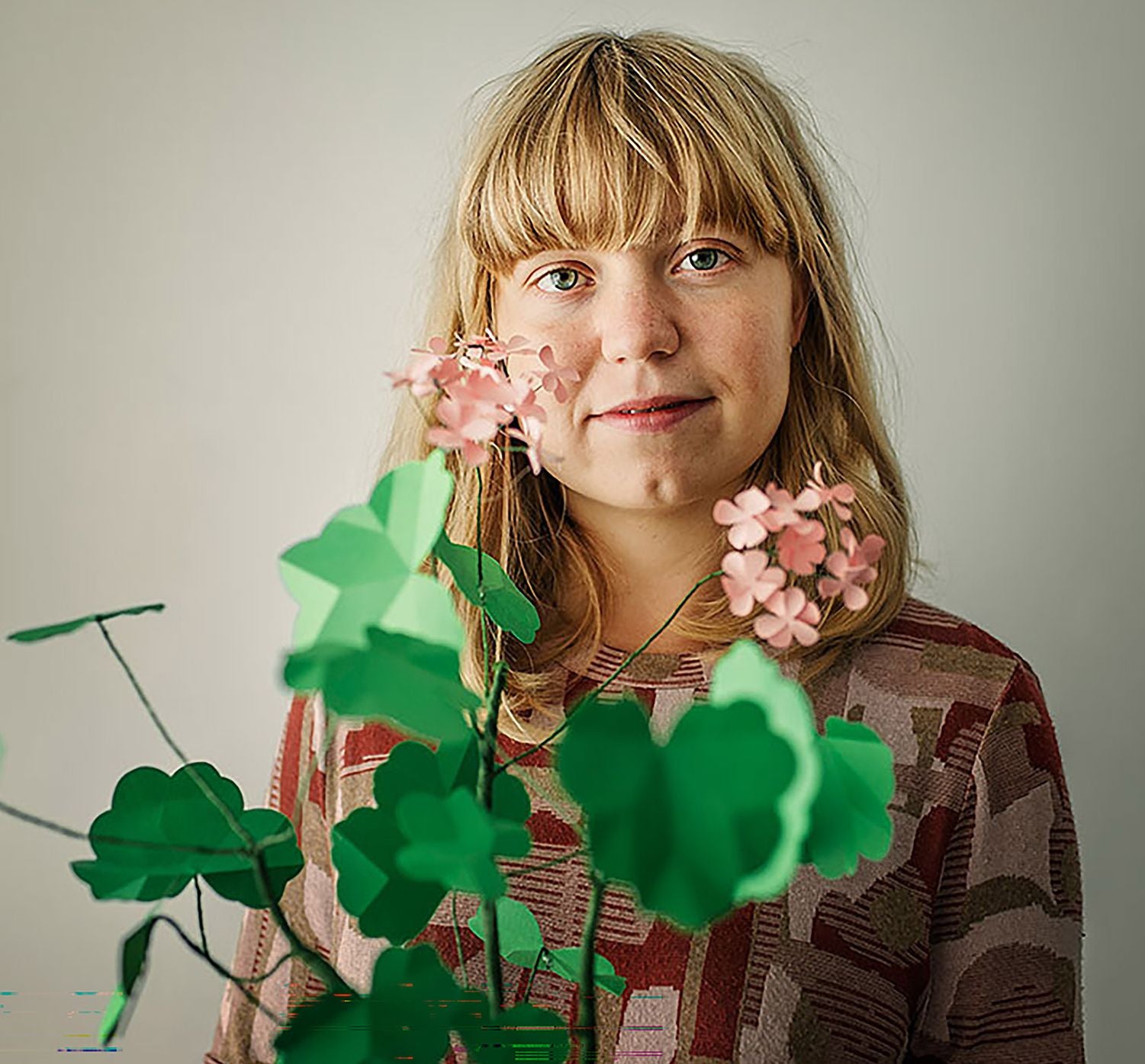 Kew Book of Paper Gardens, The: 50 botanical paper projects to make