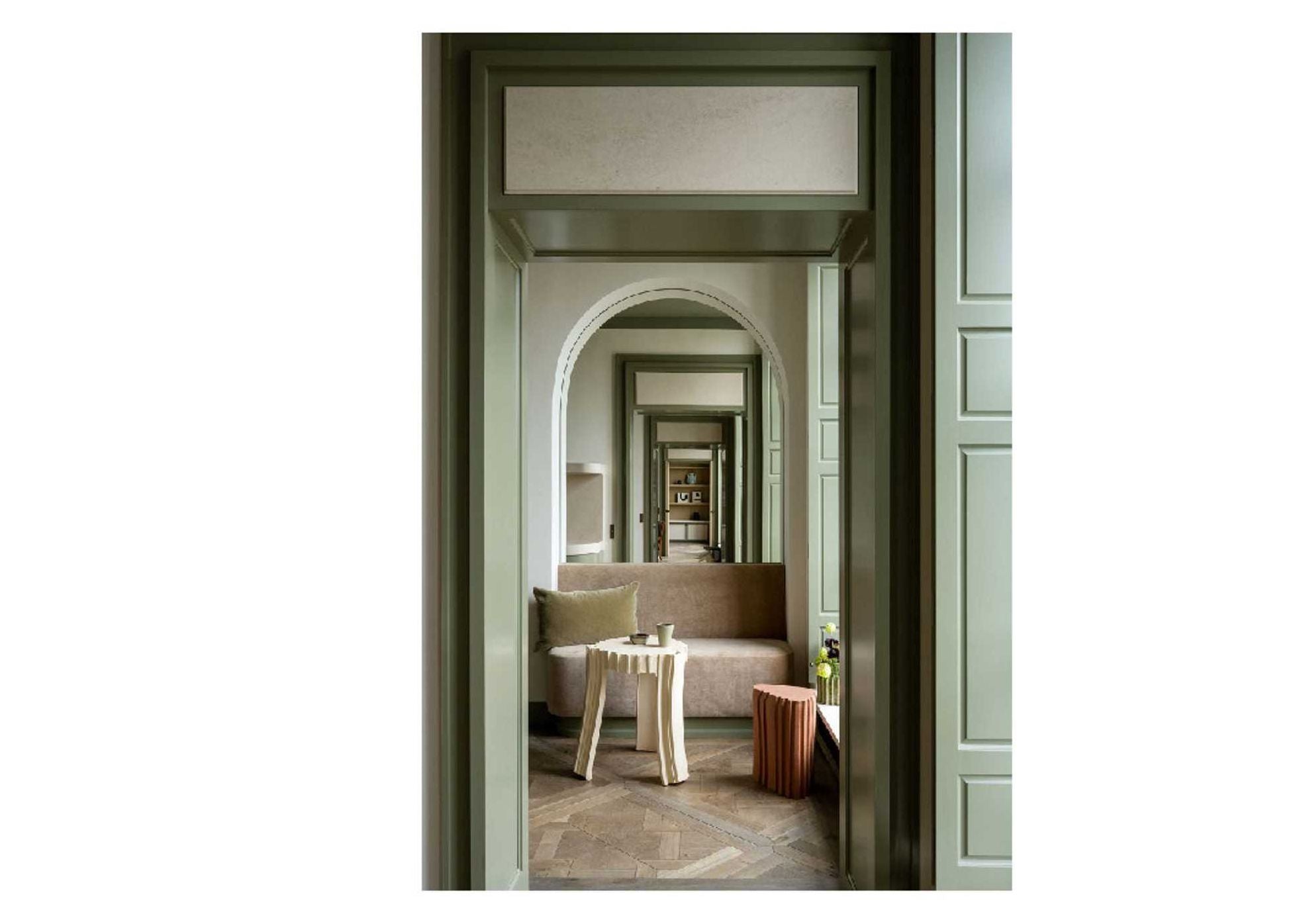 Curated Living: Elegant Interiors and Artful Homes