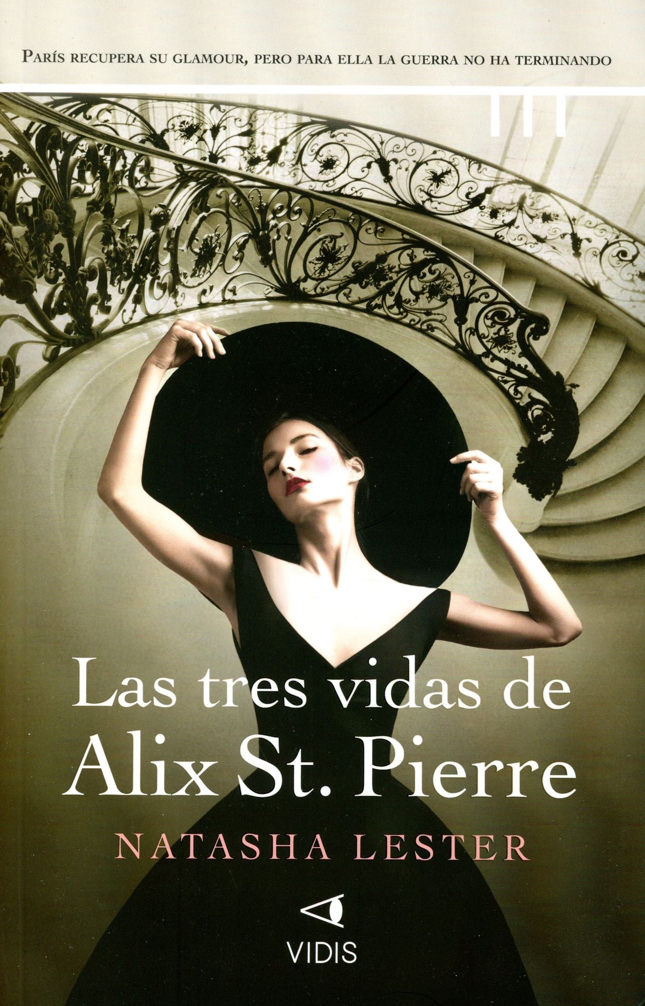 Las tres vidas de Alix St. Pierre